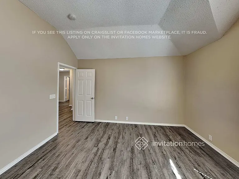 1700 Lansdale Dr — Photo 11