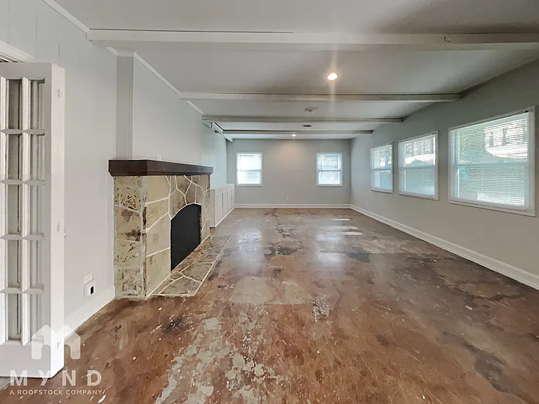 137 Roebuck Dr — Photo 7