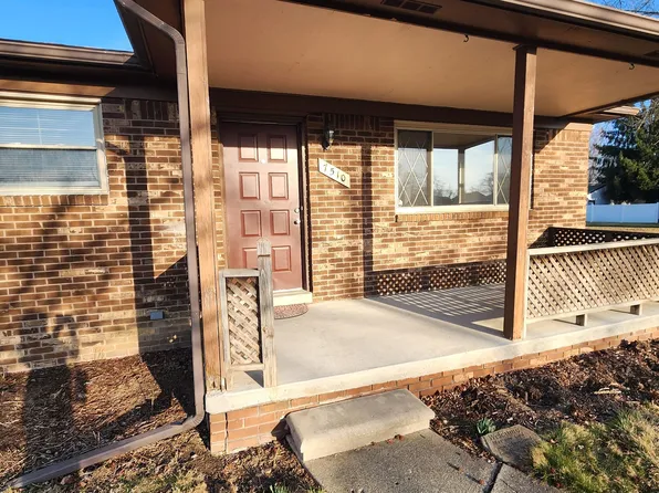 7510 Cardwell St, Westland, MI 48185