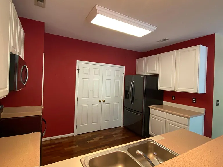 1922 Kudrow Ln — Photo 7