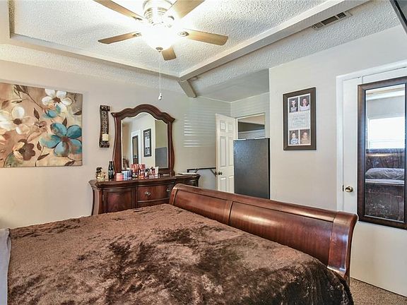 5th image of 2014 Willow Oak Dr