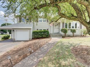 9 Reservoir Rd, Newington, CT 06111