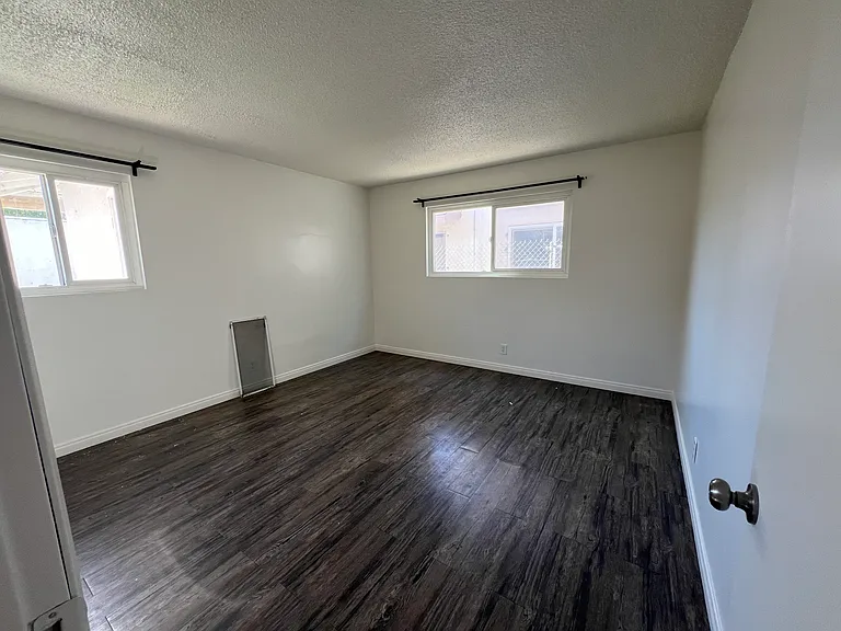 420 E Pleasant Valley Rd #2 — Photo 5