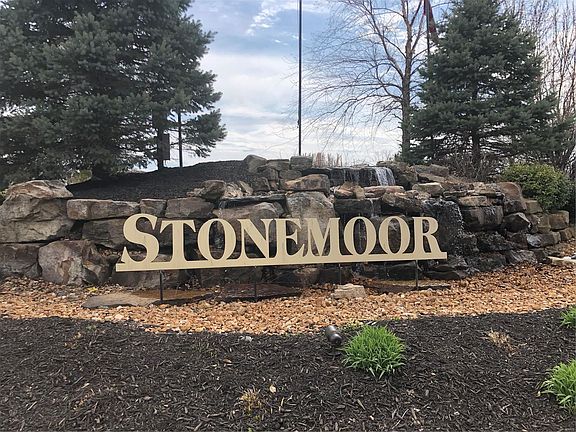 Sought after Stonemoor Neighborhood