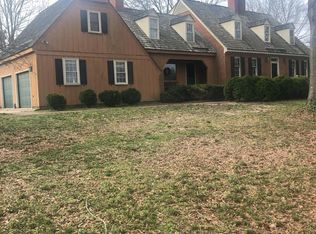 16307 Christmas Tree Ln, Bowling Green, VA 22427