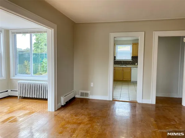 1341 Palisade Avenue image 2 of 10