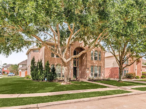 2nd image of 2914 Clayton Ridge Ct