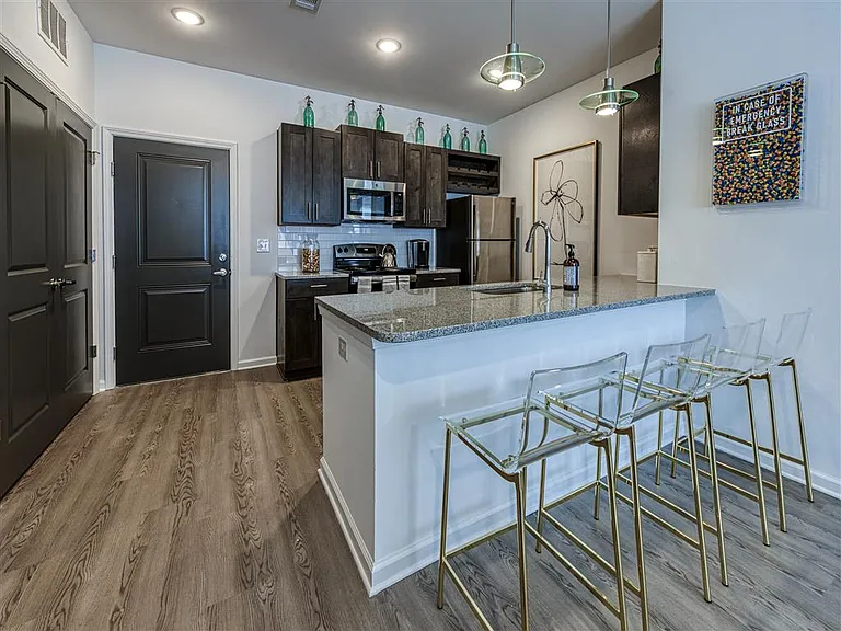 10 Arden Farms Ln — Photo 3