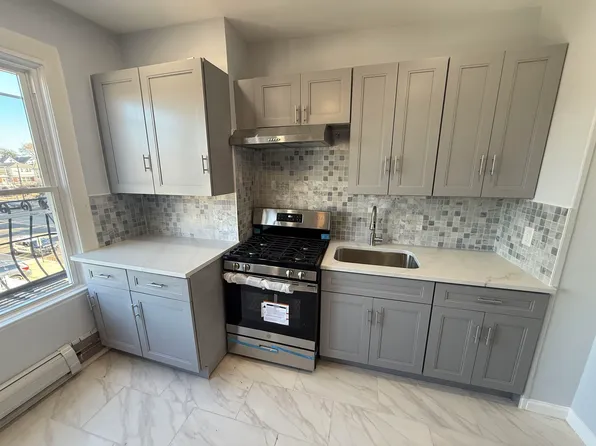 375 Kennedy Boulevard image 14 of 17