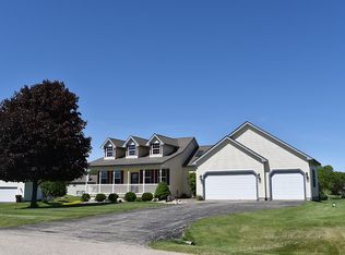 9360 Ryan Ct, Wonder Lake, IL 60097