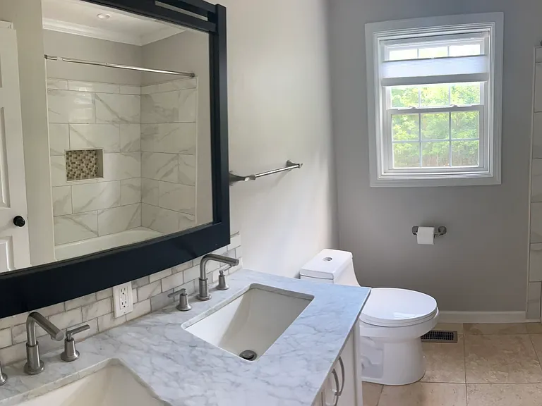 9720 Robinwood Ln — Photo 3