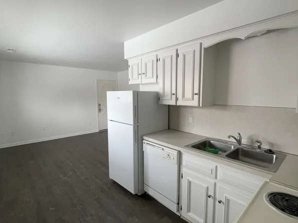 205 E Saginaw Hwy, Grand Ledge, MI 48837