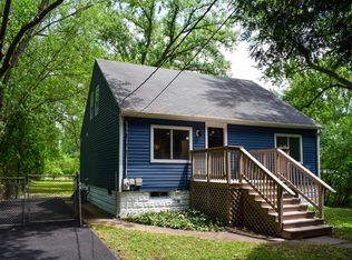 38481 N 9th St, Spring Grove, IL 60081