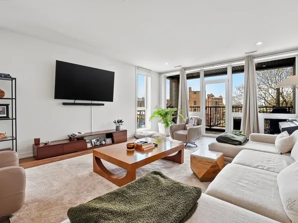 815 N Richmond St APT 301, Chicago, IL 60622