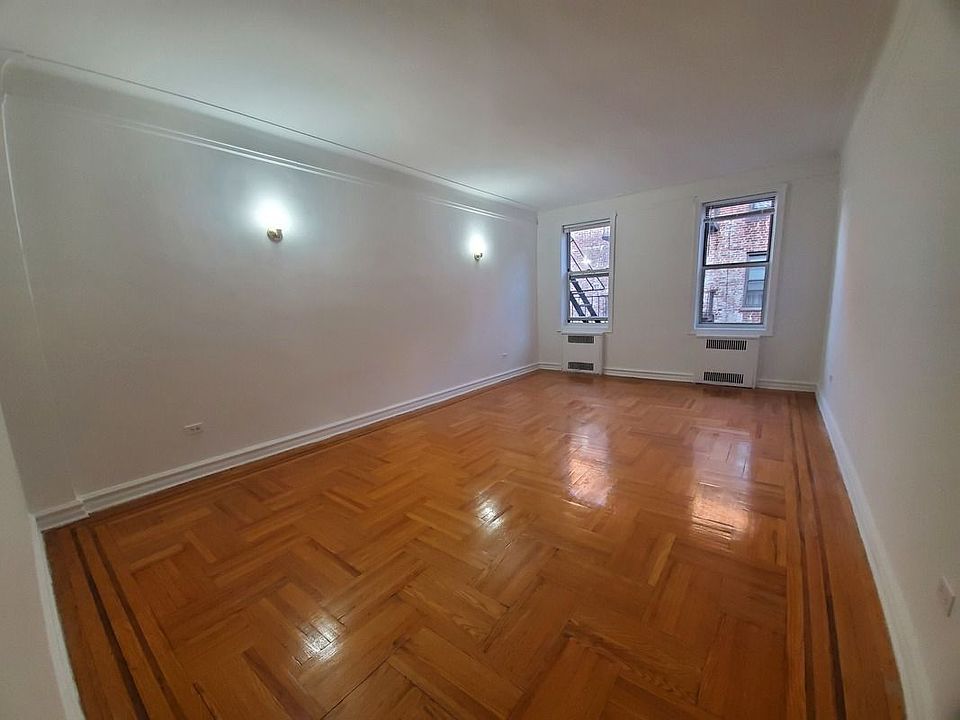 1st image of 42-15 43rd Ave #E10