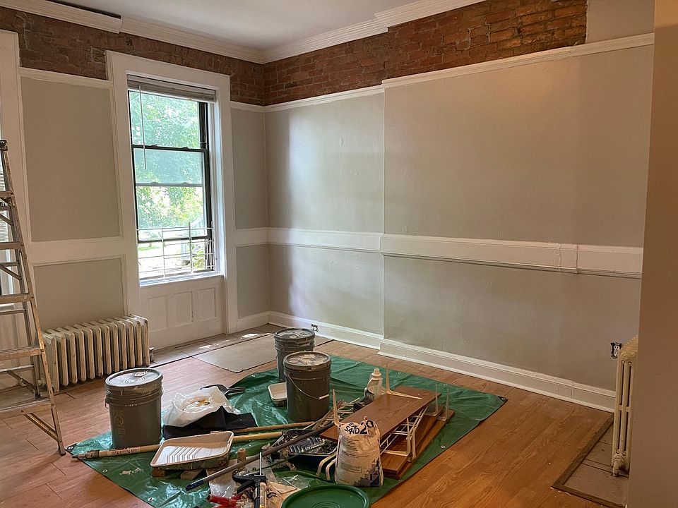 2nd image of 142 Morton Ave #7
