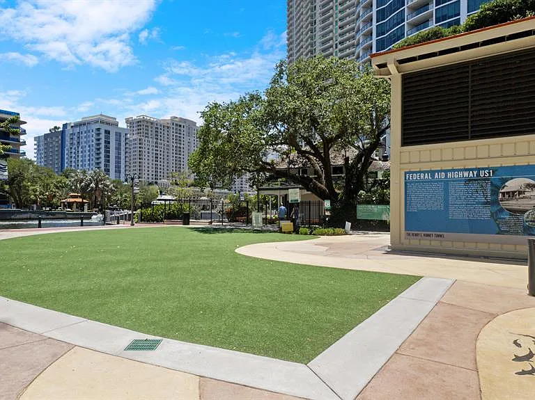 1770 E Las Olas Blvd #602 — Photo 16