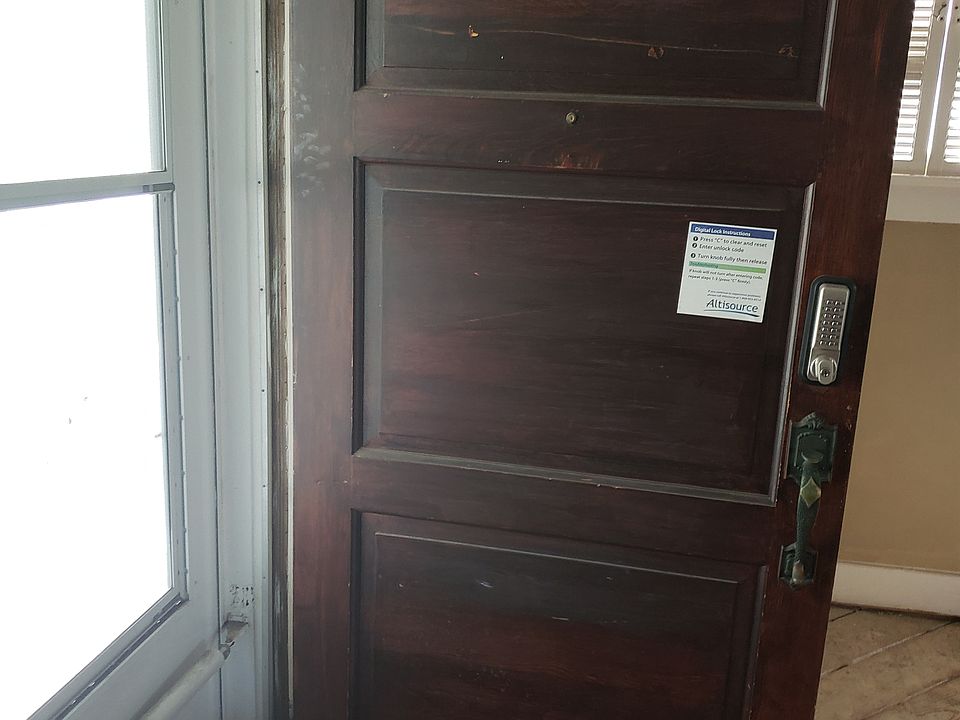 1st image of 319 Bellaire Ave
