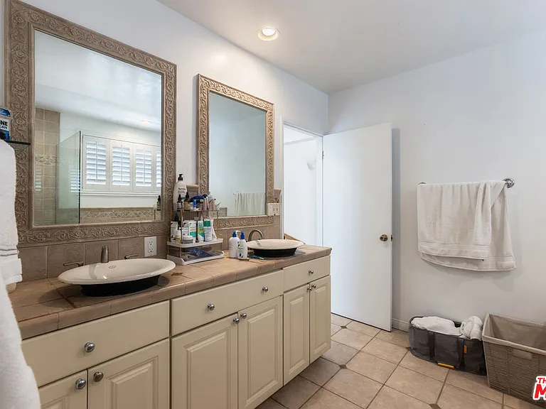 2310 Manning Ave — Photo 27