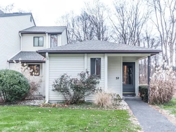 32 Simsbury Landing #32, Simsbury, CT 06070