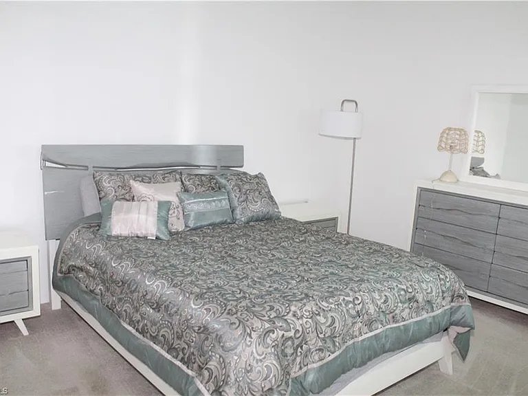 14121 Heritage Landing Blvd #737 — Photo 9