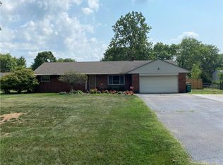 1438 Betty Dr, Beavercreek, OH 45434