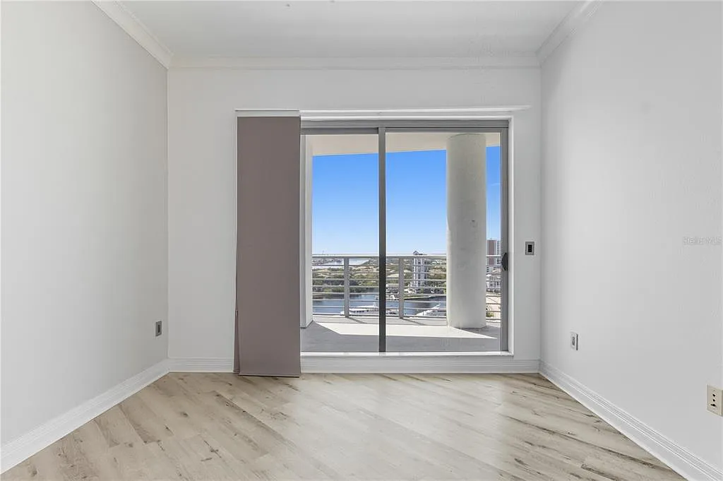 3 bed, 3.0 bath, 1787 sqft, $6,200 — Photo 4