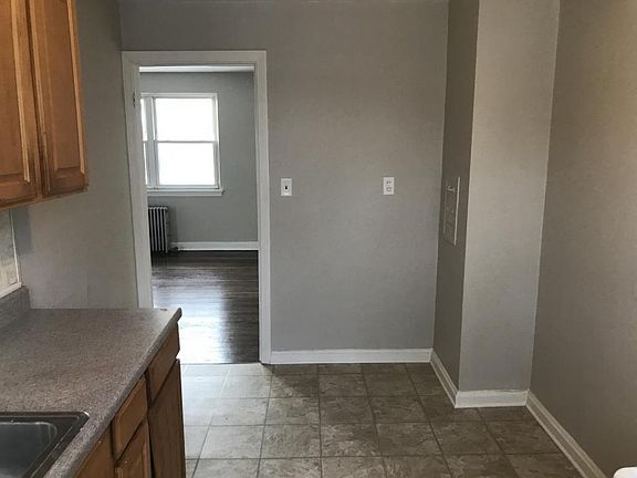 5th image of 4241 Rocky River Dr APT 11