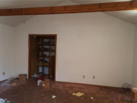 5th image of 608 E Boston St