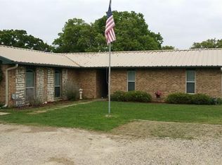 1701 Country Club Rd, Bowie, TX 76230