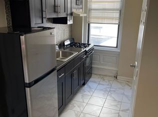 310 N 33rd St #2R, Philadelphia, PA 19104