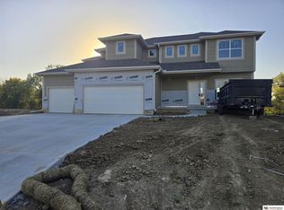 10906 N 172nd St, Bennington, NE 68007