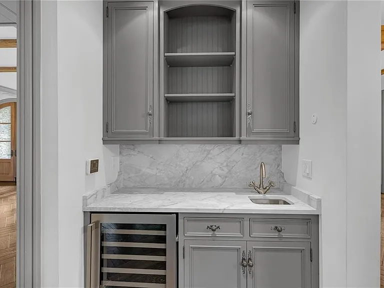 425 Broadland Rd NW — Photo 25
