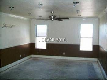 3rd image of 5911 Stone Hollow Ave