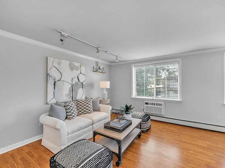 36 N Emerson St #201 — Photo 10