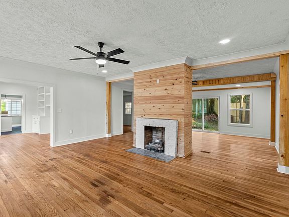 2nd image of 4098 Pine Hill Dr