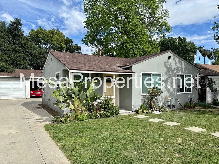 762 S Currier St — Photo 9