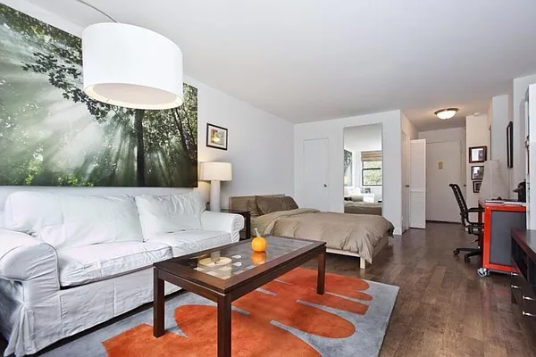 Rented by The Bamberger Group | media 4