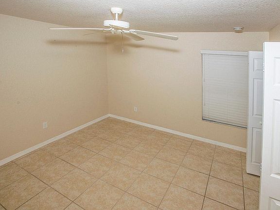 5th image of 2717 NW 11th St