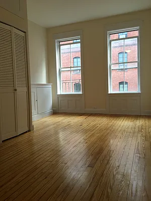 Rented by Waverly Realty Associates | media 19