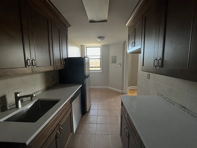 eat in kitchen