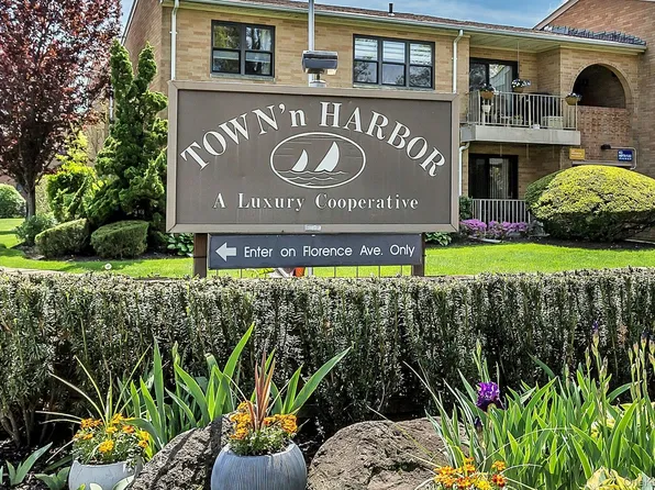 12 Florence Avenue #29A, Freeport, NY 11520