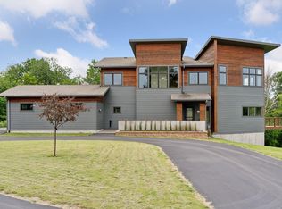 28585 Ridgeview Dr S, Red Wing, MN 55066