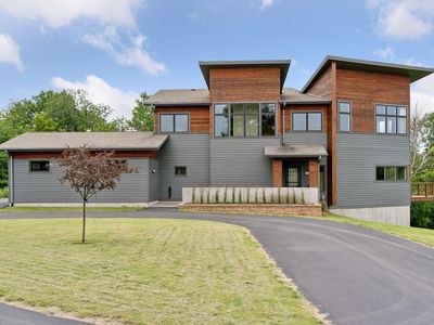 28585 Ridgeview Dr S, Red Wing, MN, 55066