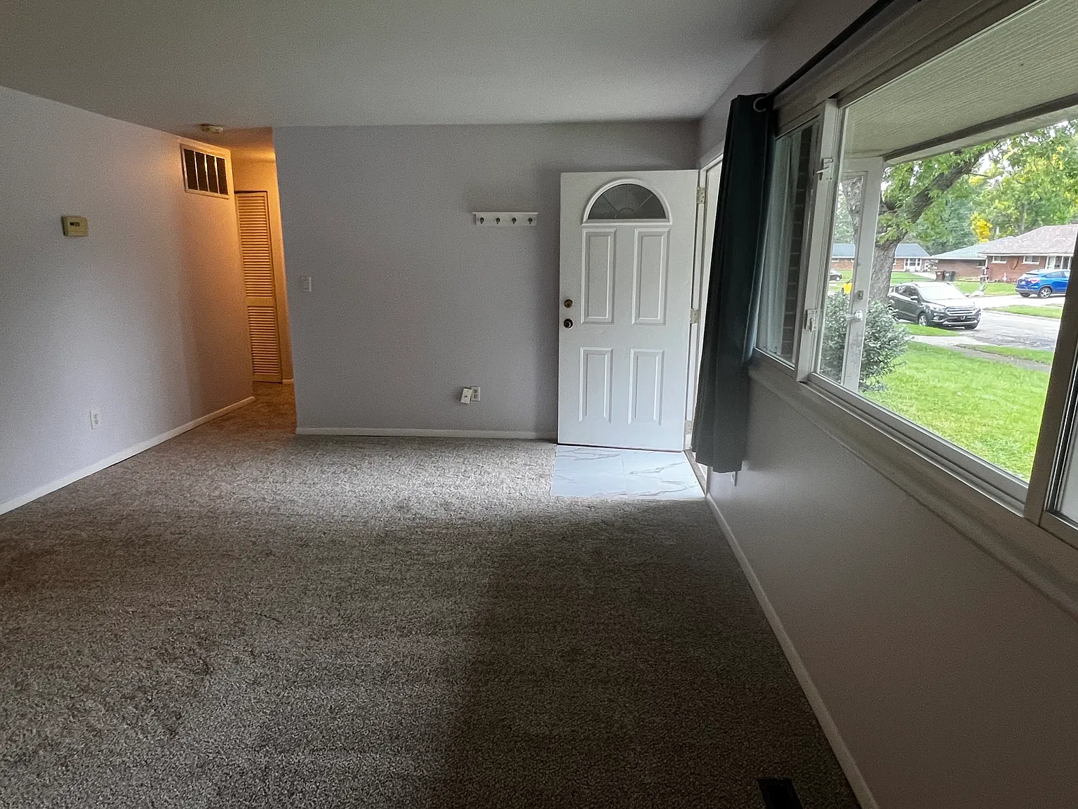 3 bed, 1404 sqft, $1,695 — Photo 3