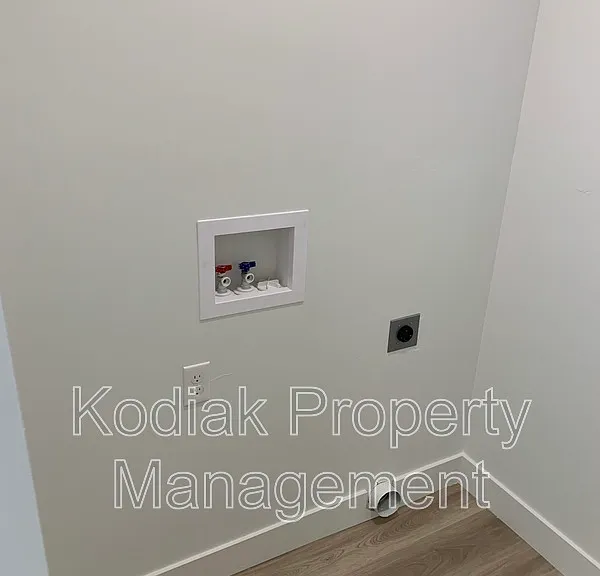 3052 N 1625 E — Photo 15