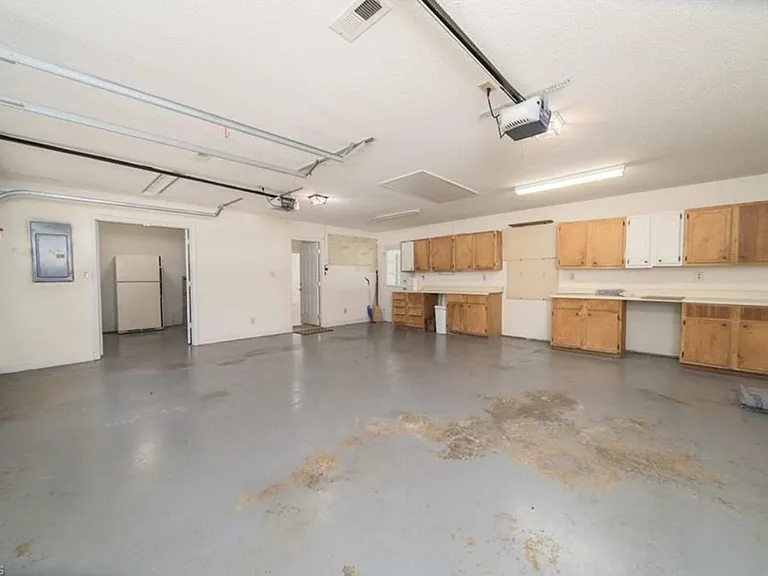 640 Summerest Ct — Photo 4