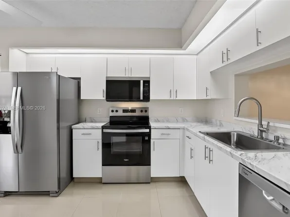 701 SW 142nd Ave APT 113S, Hollywood, FL 33027