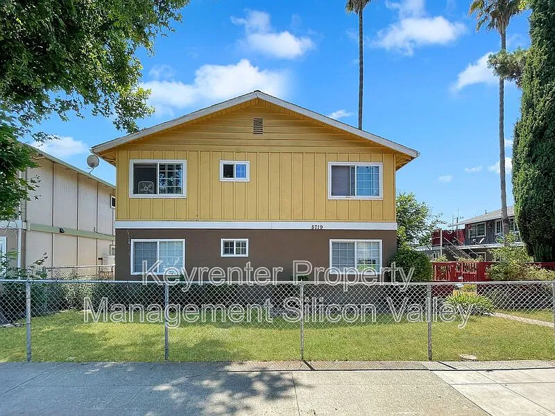 2 bed, 1.0 bath, 800 sqft, $2,595 — Photo 1