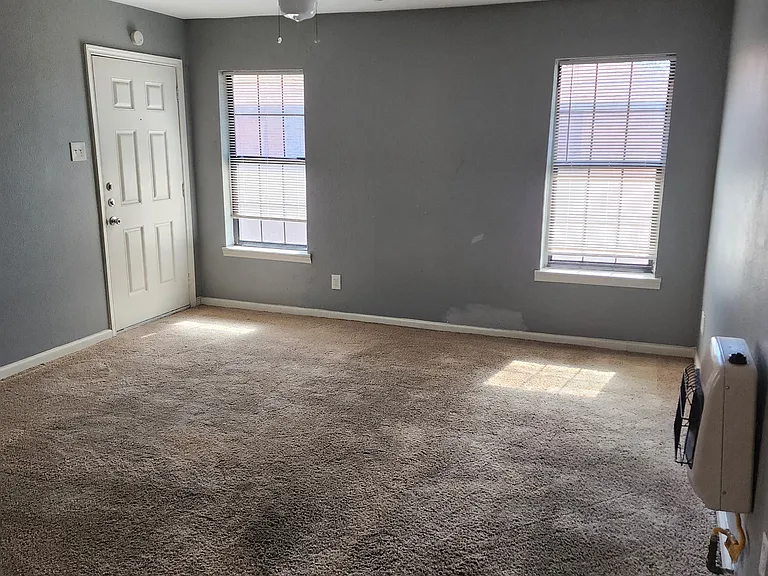 900 N Marsalis Ave — Photo 15